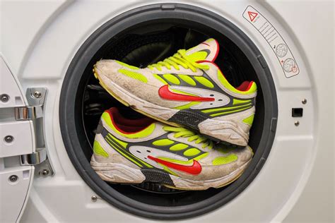 nikes in wasmachine|wash nike sneakers in washer.